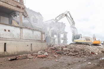 Série Pavillon 12, sur les derniers mois et la démolition du Centre Hospitalier Régional Clémenceau à Caen